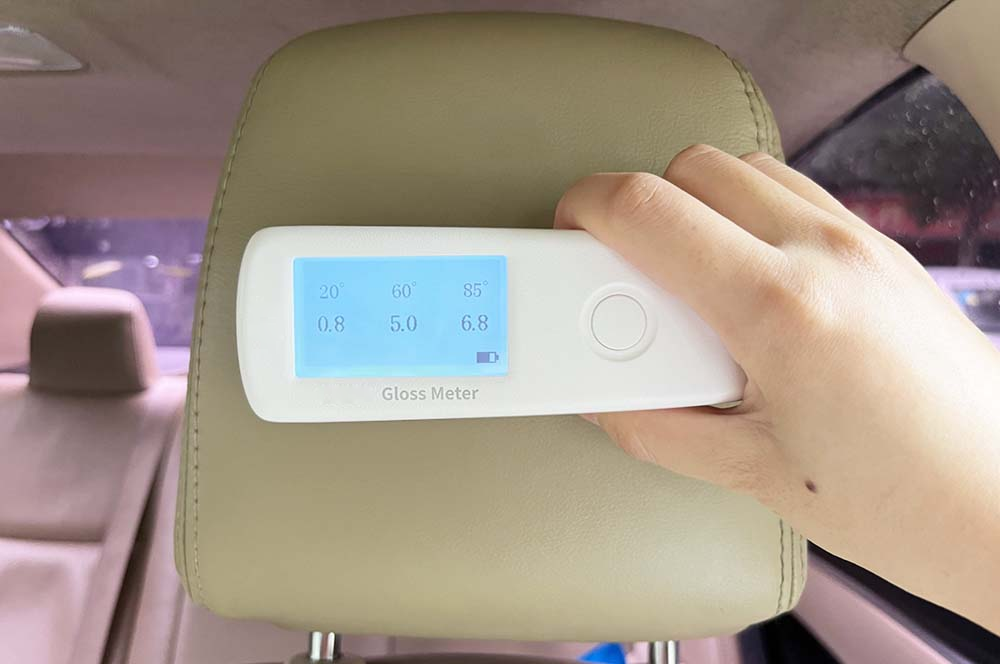 皮紋表面光澤度儀在汽車內(nèi)飾行業(yè)的應(yīng)用
